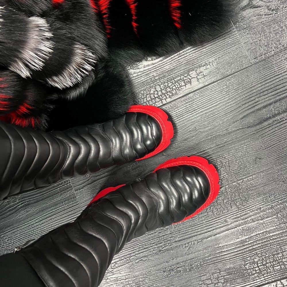 Jennifer Le Boots